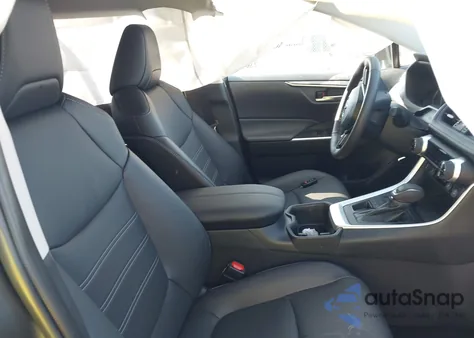 2024 Toyota Rav4 Xle Premium из США, поврежденный, VIN 2T3A1RFV0RW483295